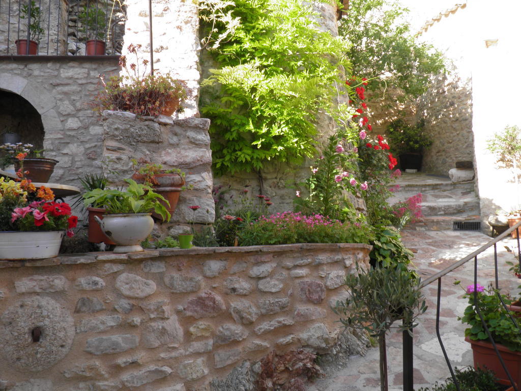 Residenza Di Paese Castello Del Poggio Hotel Ferentillo Exterior photo