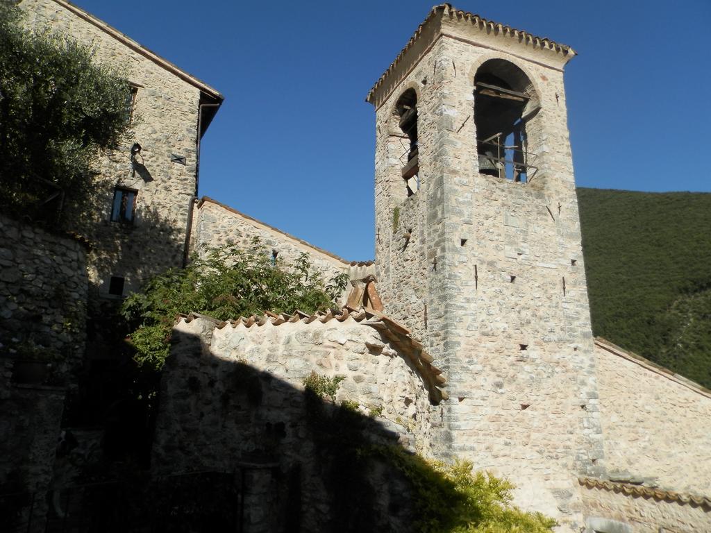 Residenza Di Paese Castello Del Poggio Hotel Ferentillo Exterior photo